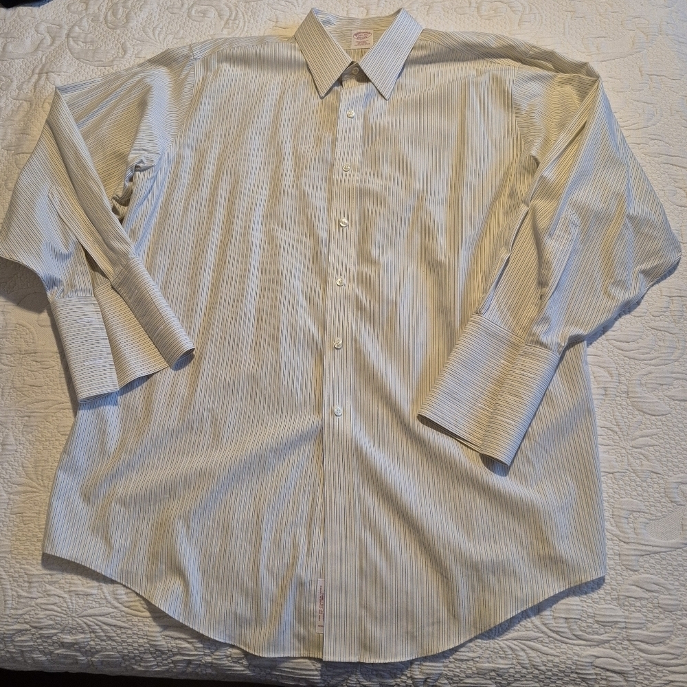 Brooks Brothers men's size 17 1/2 - 33 yellow, blue & white strip button up VGUC